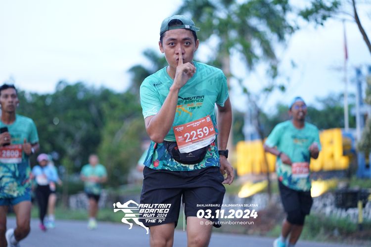 Race photo from Arutmin Borneo Run 2024