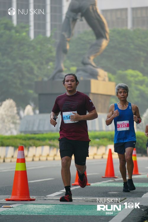 Race photo from Nu Skin Run 10K