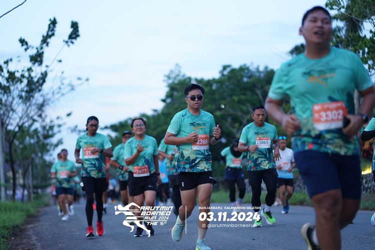 Race photo from Arutmin Borneo Run 2024