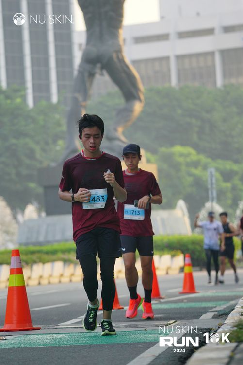 Race photo from Nu Skin Run 10K