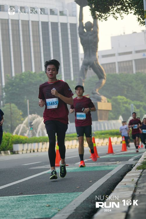 Race photo from Nu Skin Run 10K