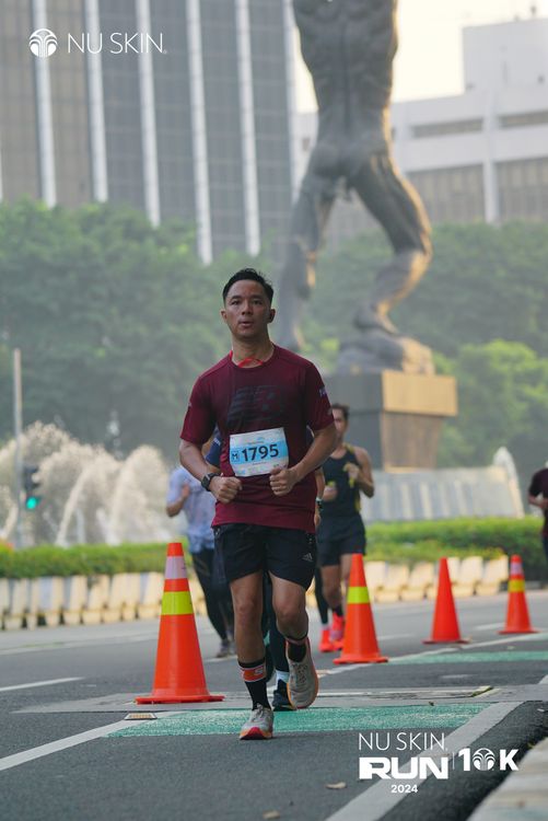 Race photo from Nu Skin Run 10K