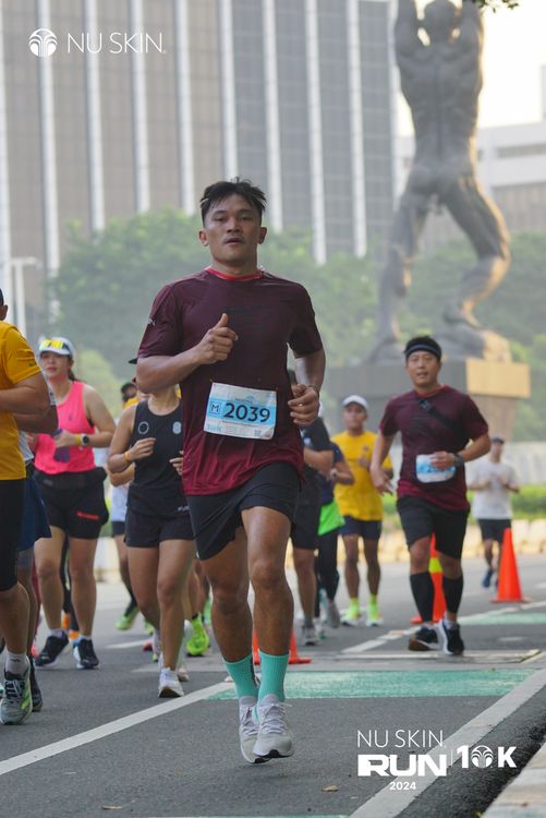 Race photo from Nu Skin Run 10K
