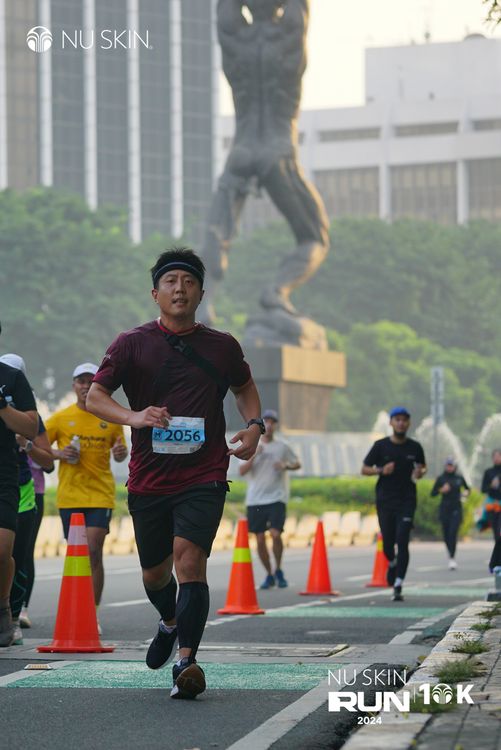 Race photo from Nu Skin Run 10K