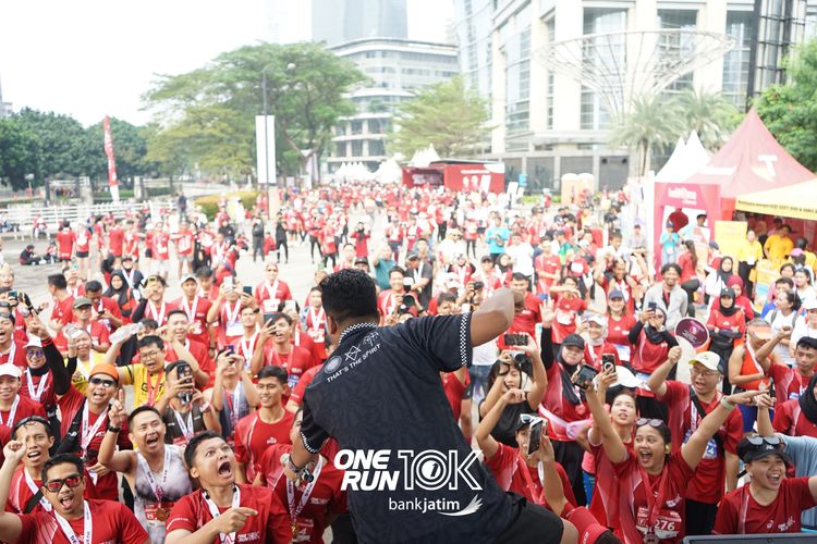 Race photo from ONE RUN 10 K
