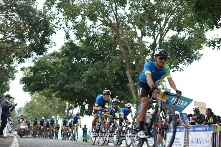 Race photo from Cycling de Jabar 2024