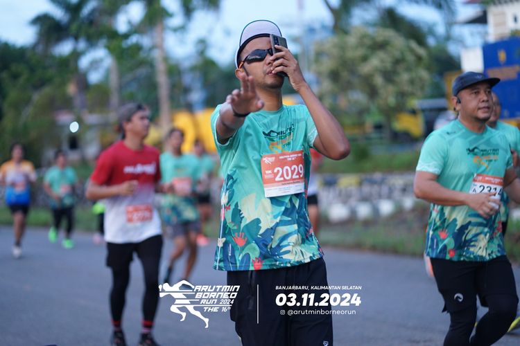 Race photo from Arutmin Borneo Run 2024