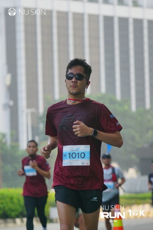 Race photo from Nu Skin Run 10K
