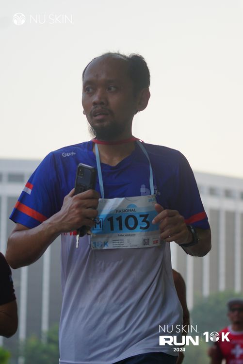 Race photo from Nu Skin Run 10K