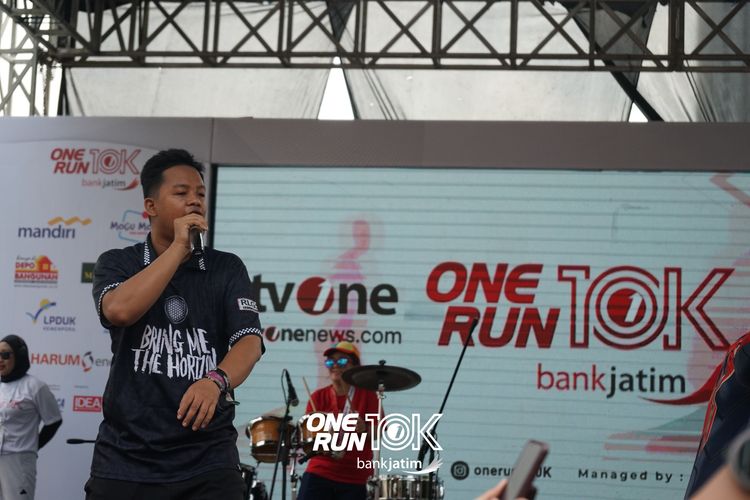 Race photo from ONE RUN 10 K