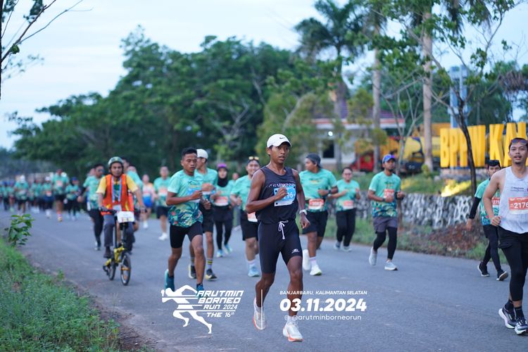 Race photo from Arutmin Borneo Run 2024