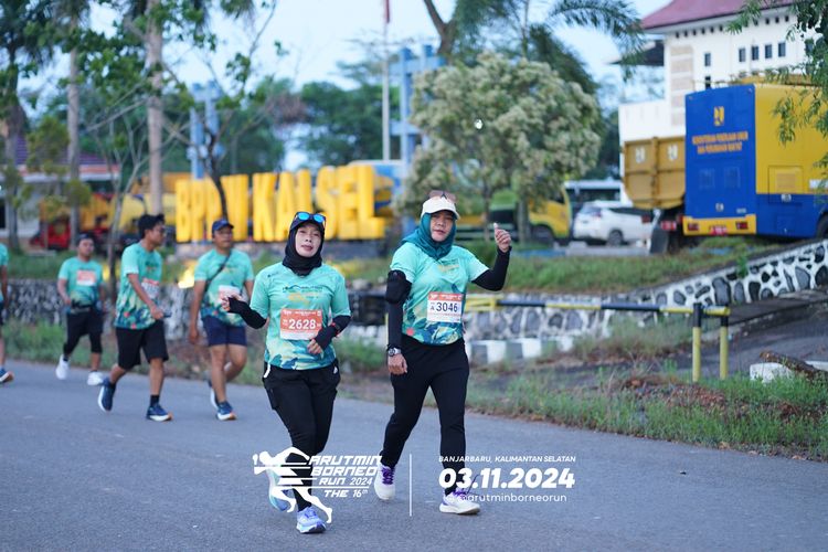 Race photo from Arutmin Borneo Run 2024
