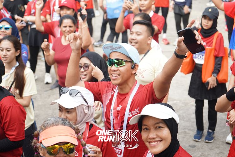 Race photo from ONE RUN 10 K