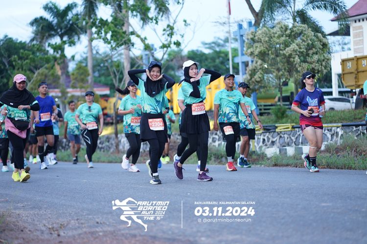 Race photo from Arutmin Borneo Run 2024