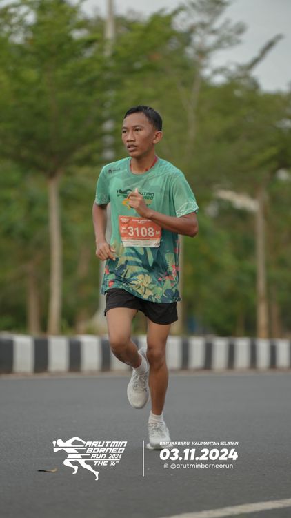 Race photo from Arutmin Borneo Run 2024