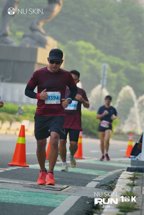 Race photo from Nu Skin Run 10K