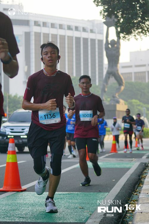 Race photo from Nu Skin Run 10K
