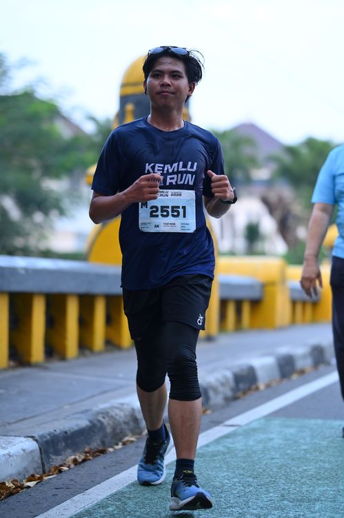 Race photo from KEMLU RUN 2025