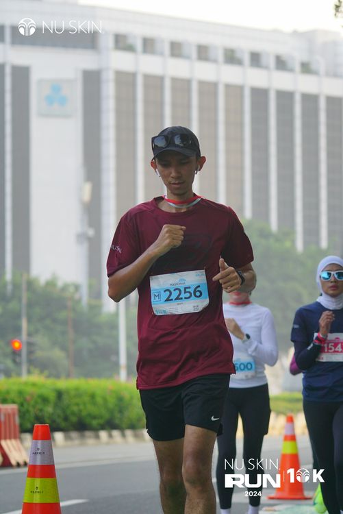 Race photo from Nu Skin Run 10K