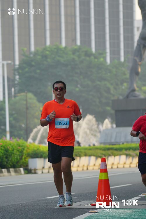 Race photo from Nu Skin Run 10K