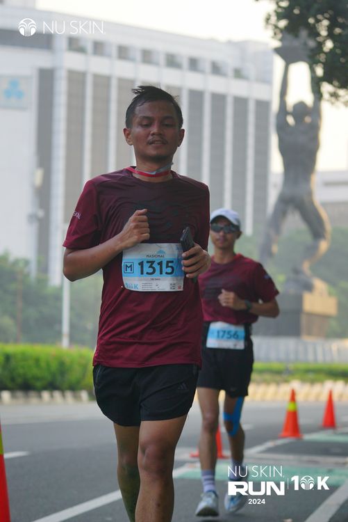 Race photo from Nu Skin Run 10K