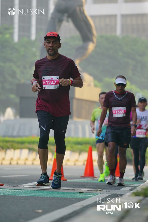 Race photo from Nu Skin Run 10K