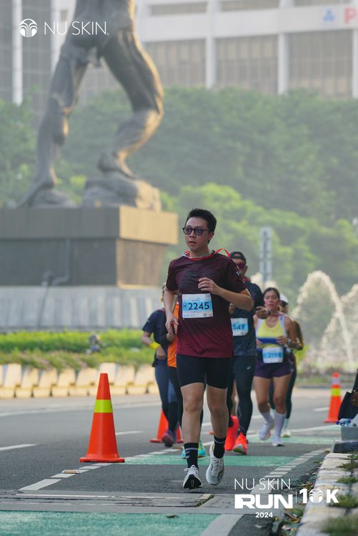 Race photo from Nu Skin Run 10K