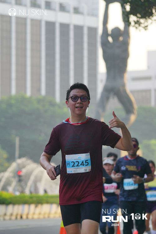 Race photo from Nu Skin Run 10K