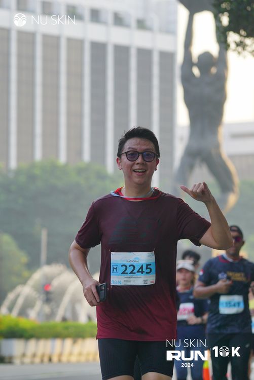 Race photo from Nu Skin Run 10K