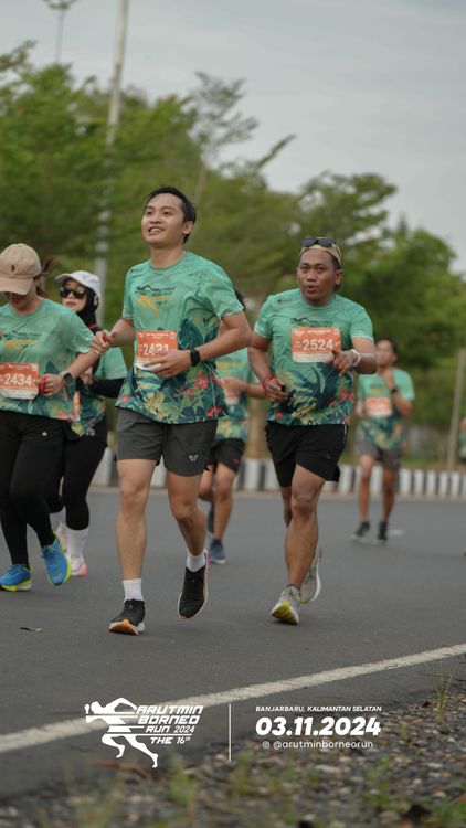 Race photo from Arutmin Borneo Run 2024