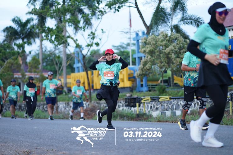 Race photo from Arutmin Borneo Run 2024