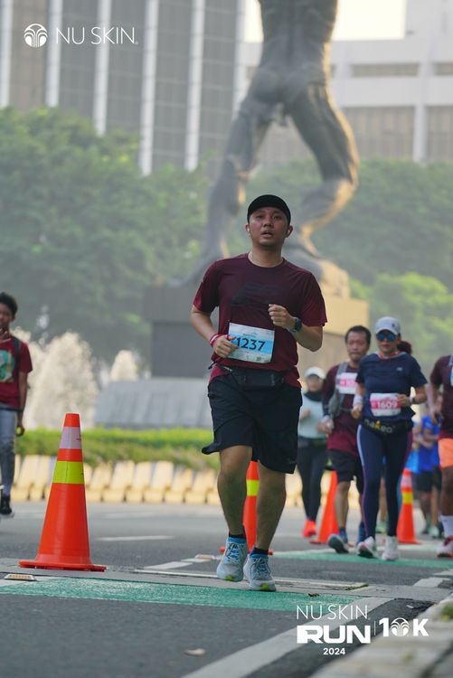 Race photo from Nu Skin Run 10K