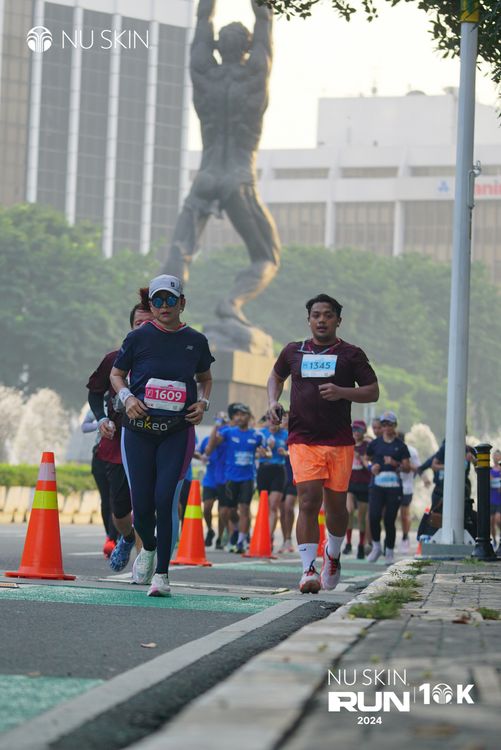 Race photo from Nu Skin Run 10K