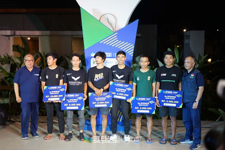 Race photo from Cycling de Jabar 2024