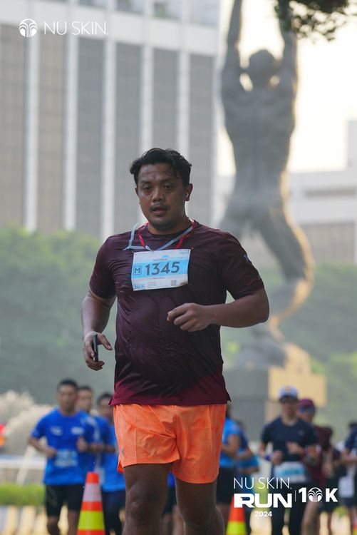 Race photo from Nu Skin Run 10K