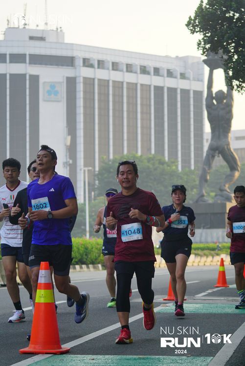 Race photo from Nu Skin Run 10K
