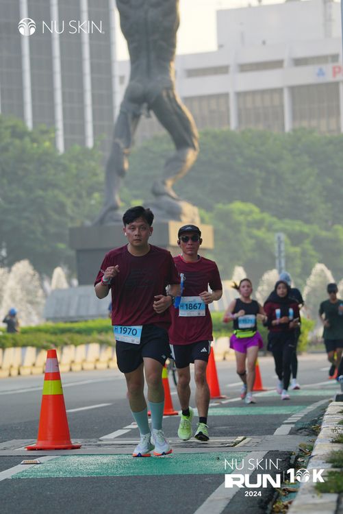 Race photo from Nu Skin Run 10K