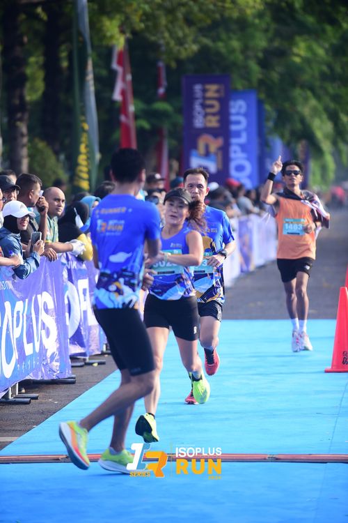 Race photo from Isoplus Run 2024 Surabaya