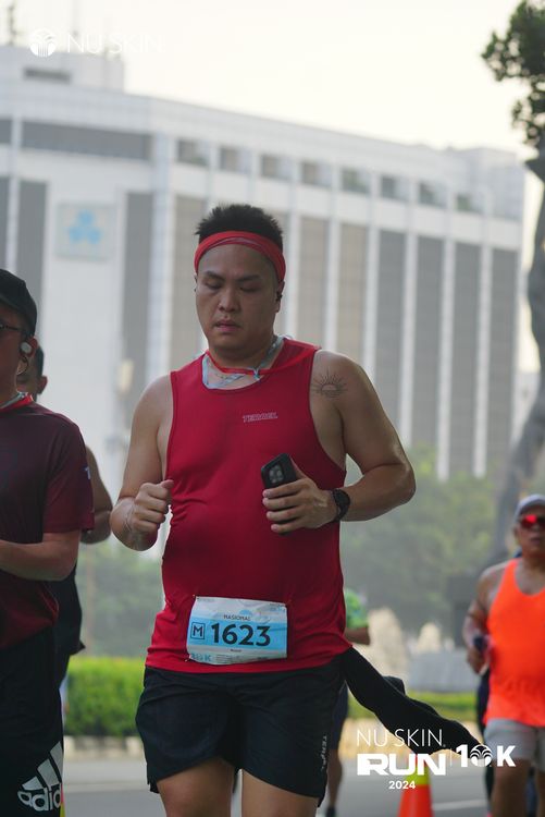 Race photo from Nu Skin Run 10K