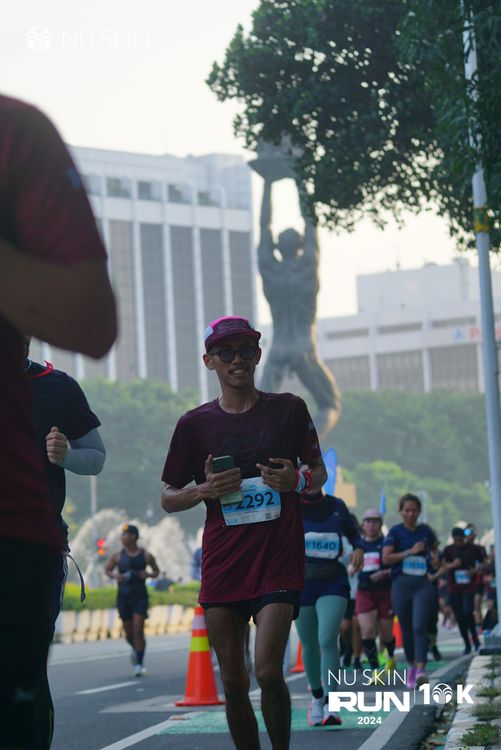Race photo from Nu Skin Run 10K