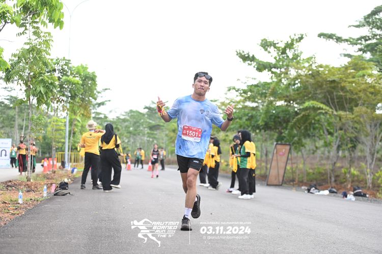 Race photo from Arutmin Borneo Run 2024