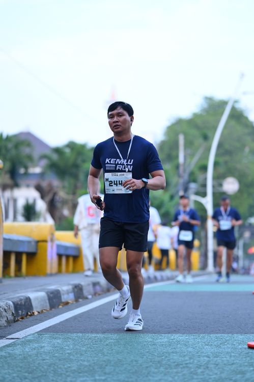 Race photo from KEMLU RUN 2025