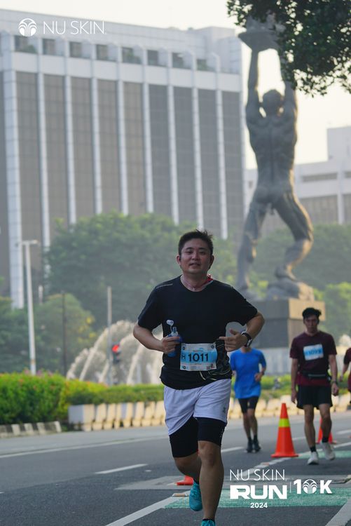 Race photo from Nu Skin Run 10K