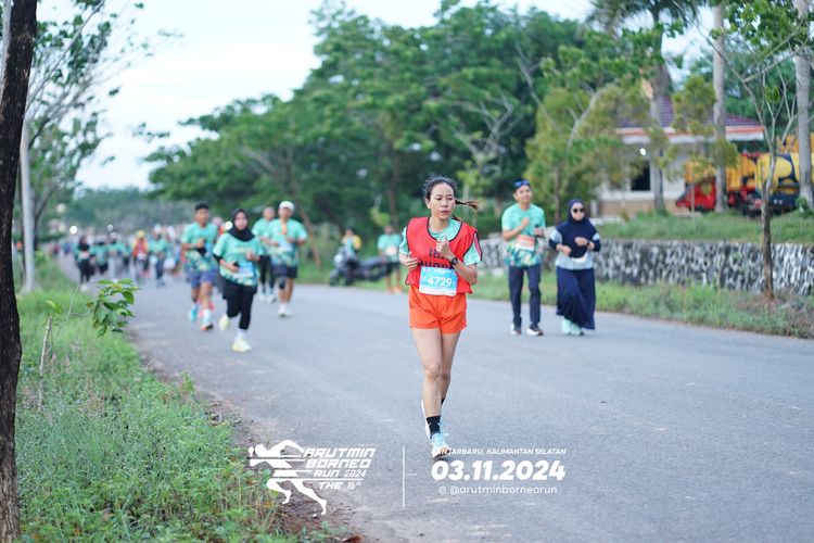 Race photo from Arutmin Borneo Run 2024