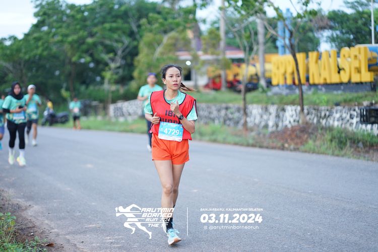 Race photo from Arutmin Borneo Run 2024