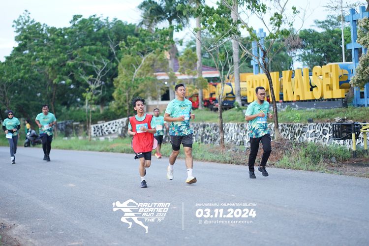 Race photo from Arutmin Borneo Run 2024