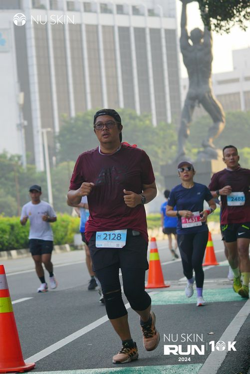 Race photo from Nu Skin Run 10K