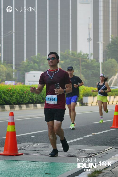 Race photo from Nu Skin Run 10K