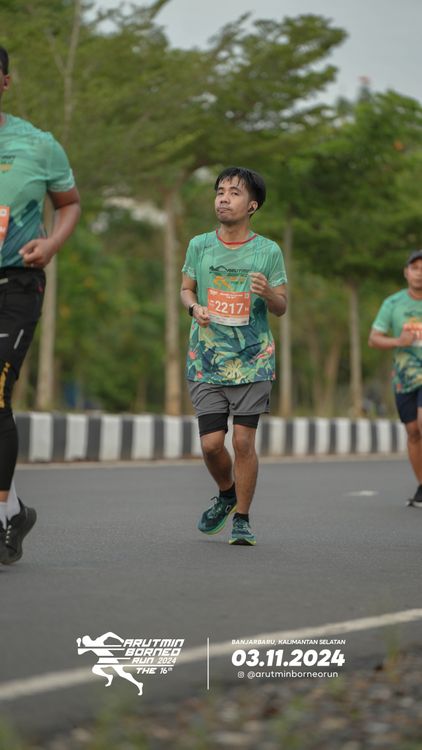 Race photo from Arutmin Borneo Run 2024