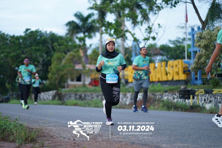 Race photo from Arutmin Borneo Run 2024